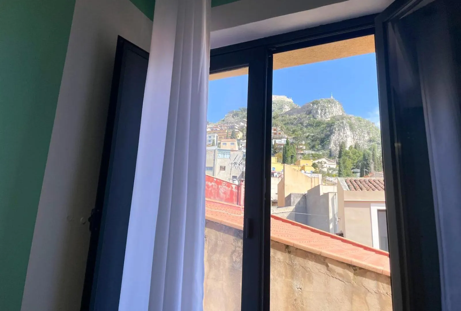 Anto'S Apartment Taormine